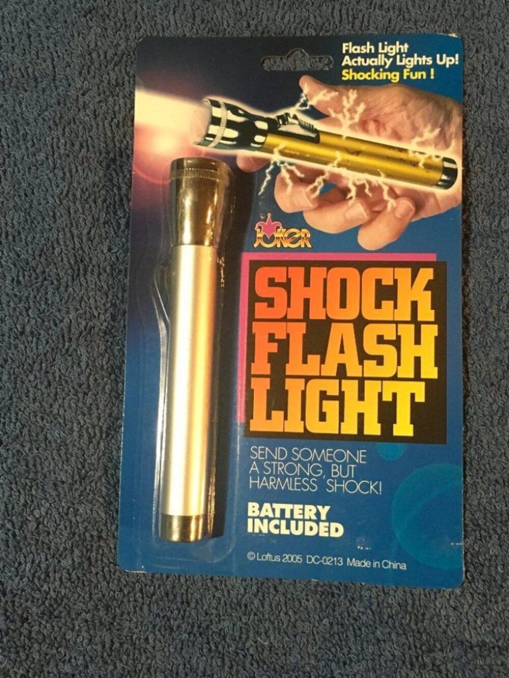 Shock Flashlight Joke Item Random Color Shipped - Picture 5 of 7